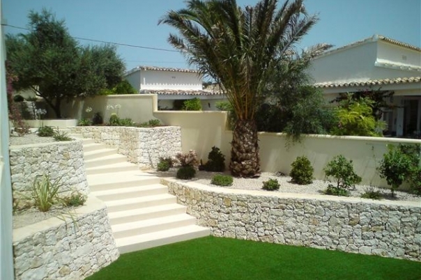 Charlesworth Gardens - Landscape Gardening & Garden Design