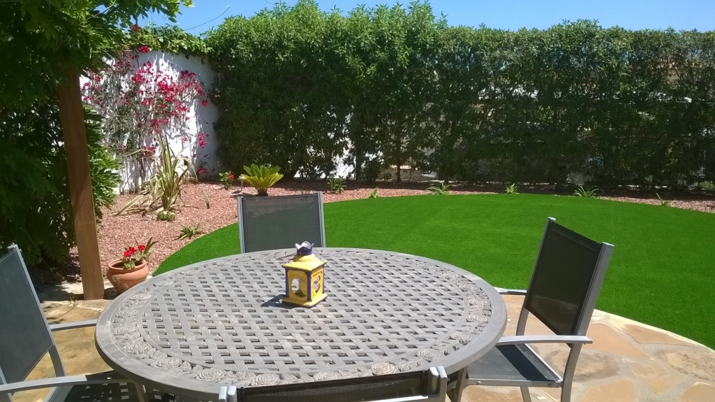 Charlesworth Gardens - Landscape Gardening & Garden Design