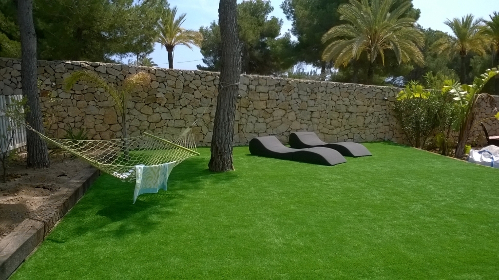 Charlesworth Gardens - Landscape Gardening & Garden Design