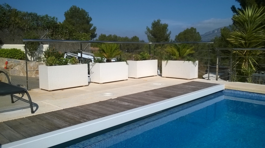 Charlesworth Gardens - Landscape Gardening & Garden Design