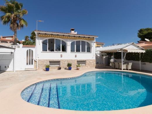 3 bed villas in Moraira