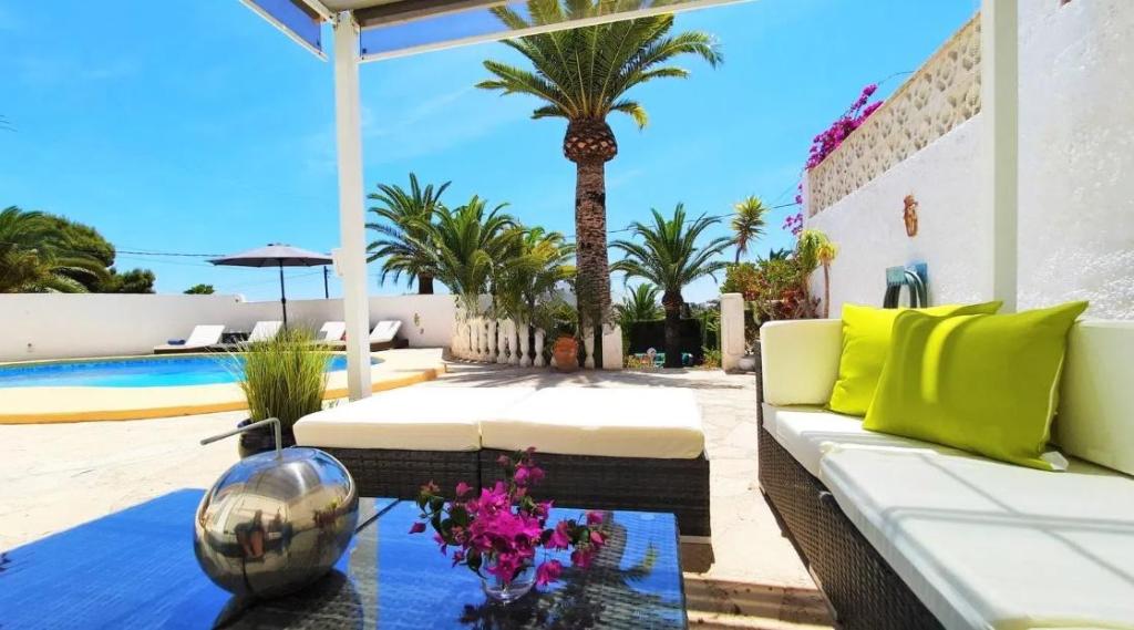 3 bed villas in Moraira