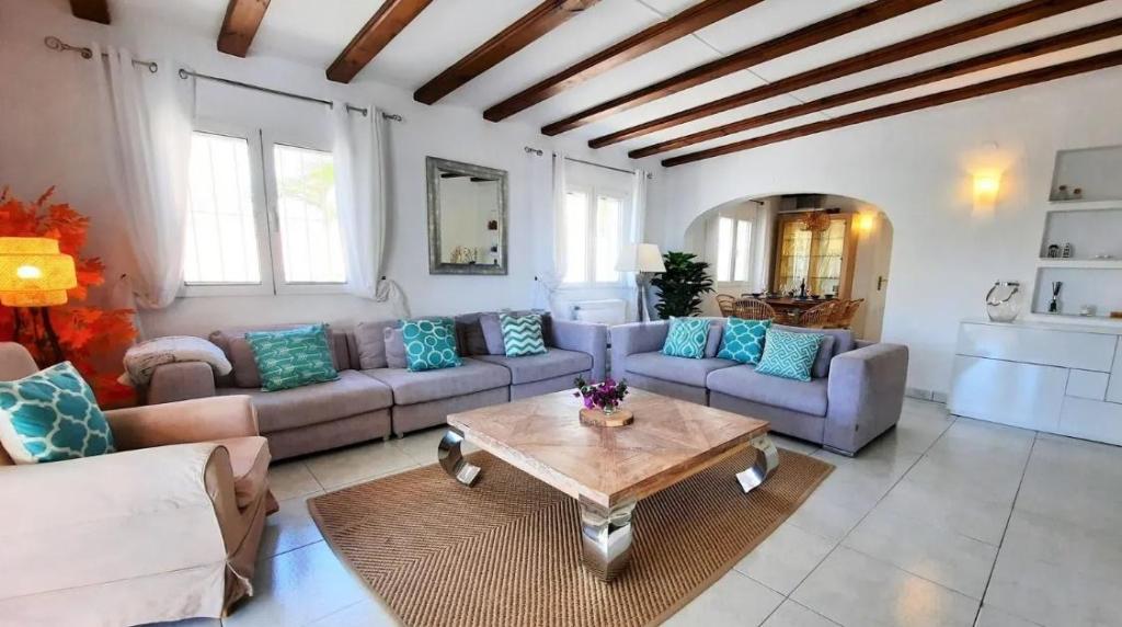 3 bed villas in Moraira