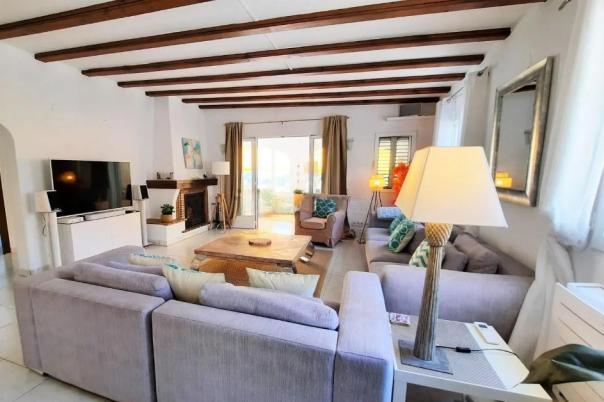 3 bed villas in Moraira