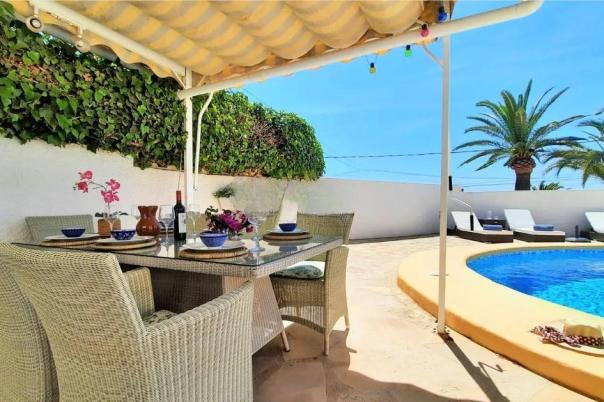 3 bed villas in Moraira