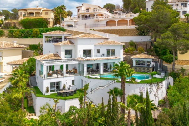 5 bed villa in Moraira