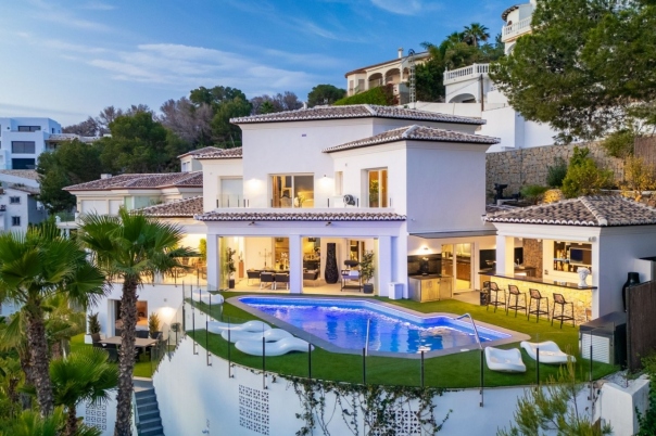 5 bed villa in Moraira
