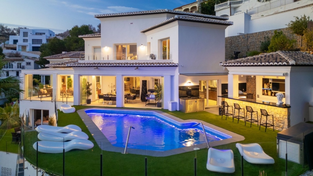 5 bed villa in Moraira