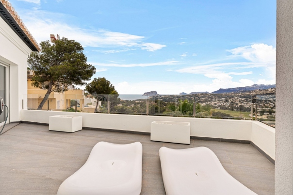 5 bed villa in Moraira
