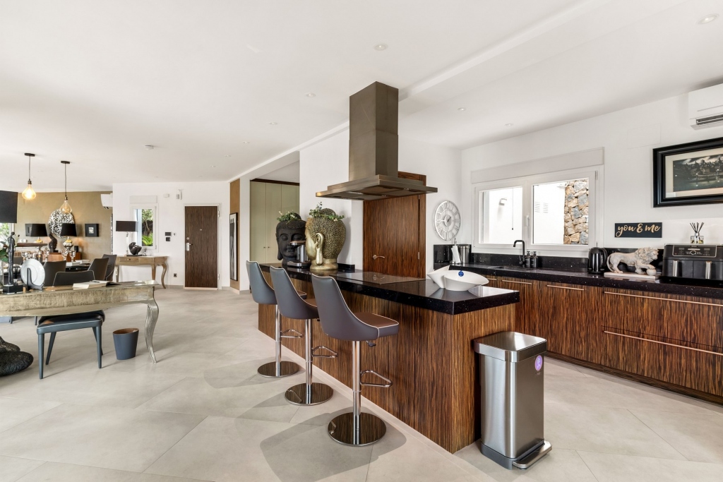 5 bed villa in Moraira