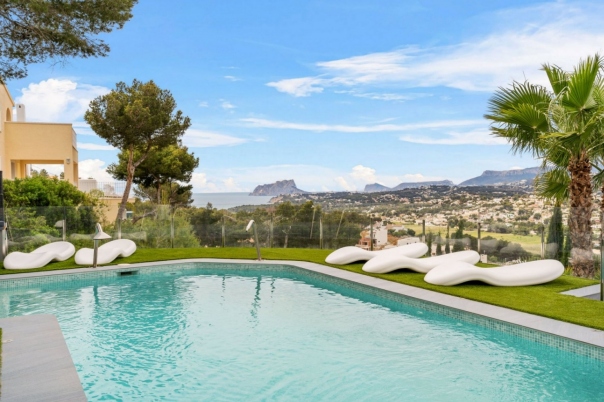 5 bed villa in Moraira
