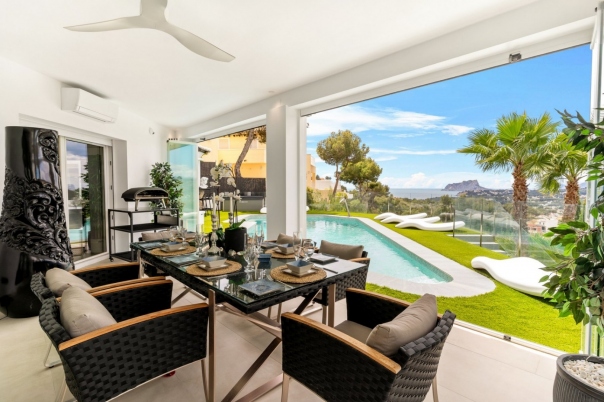 5 bed villa in Moraira