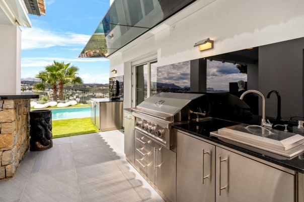 5 bed villa in Moraira