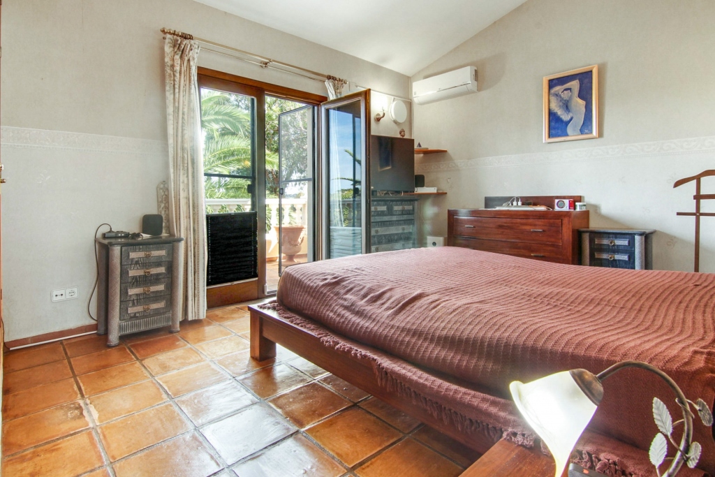 7 bed finca in Benissa