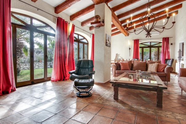 7 bed finca in Benissa