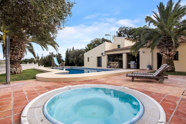 7 bed finca in Benissa