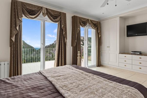4 bed villas in Moraira