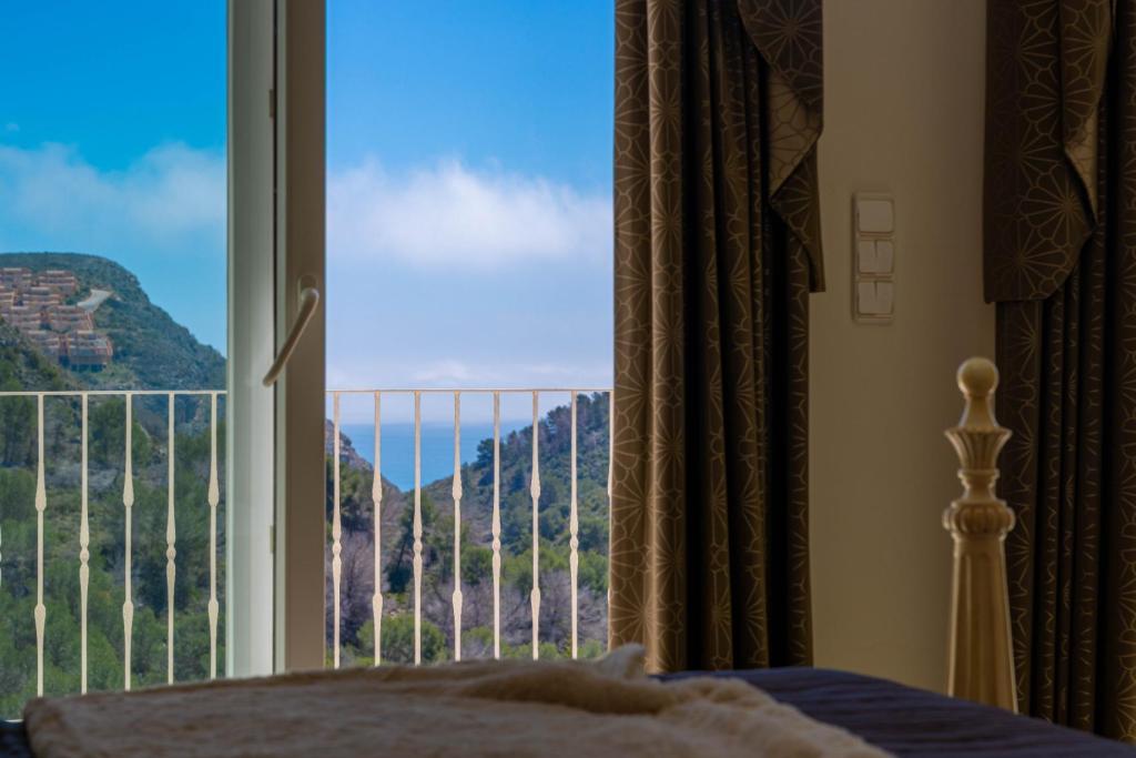 4 bed villas in Moraira
