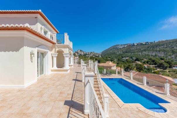4 bed villas in Moraira