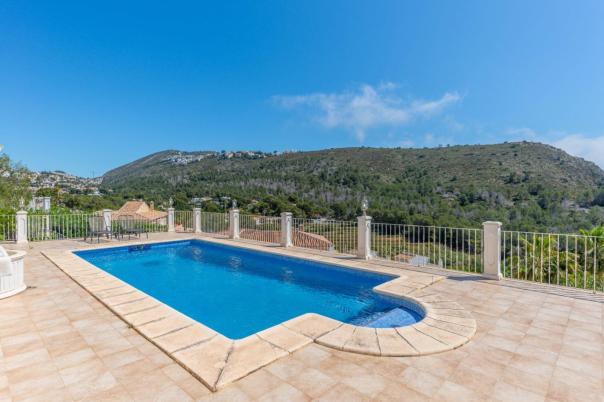4 bed villas in Moraira