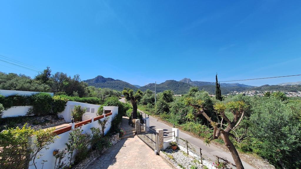 4 bed villa in Orba
