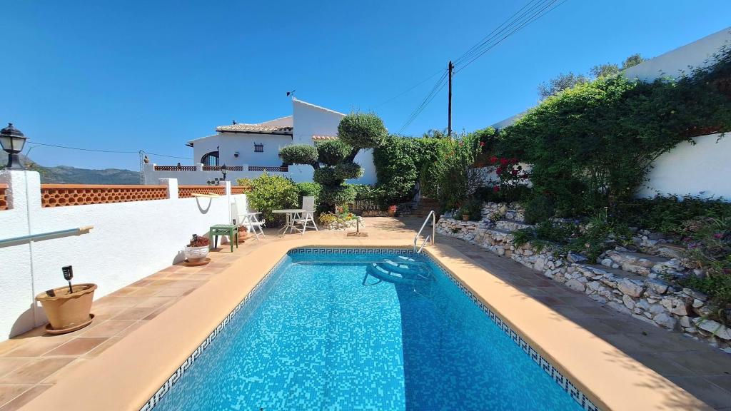 4 bed villa in Orba