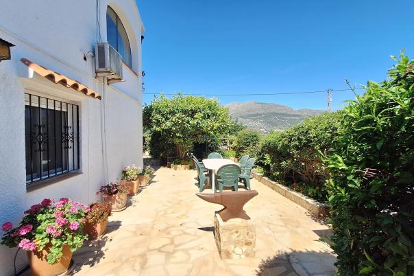 4 bed villa in Orba