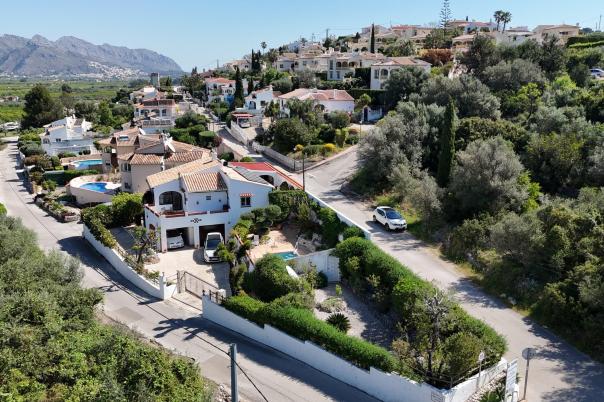 4 bed villa in Orba