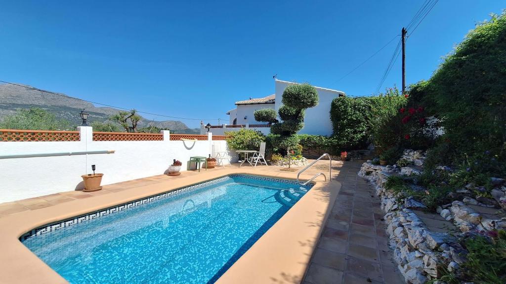 4 bed villa in Orba