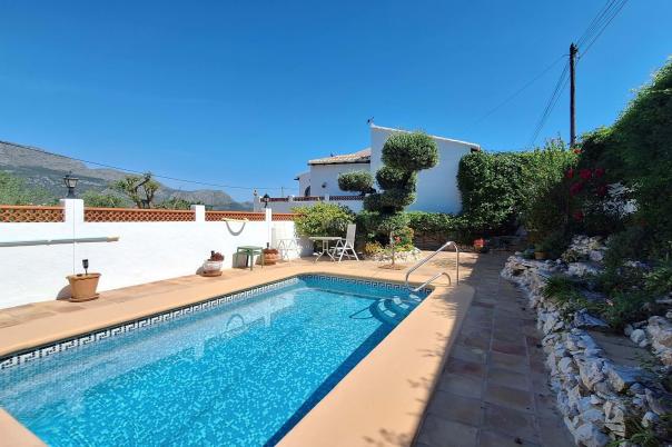 4 bed villa in Orba