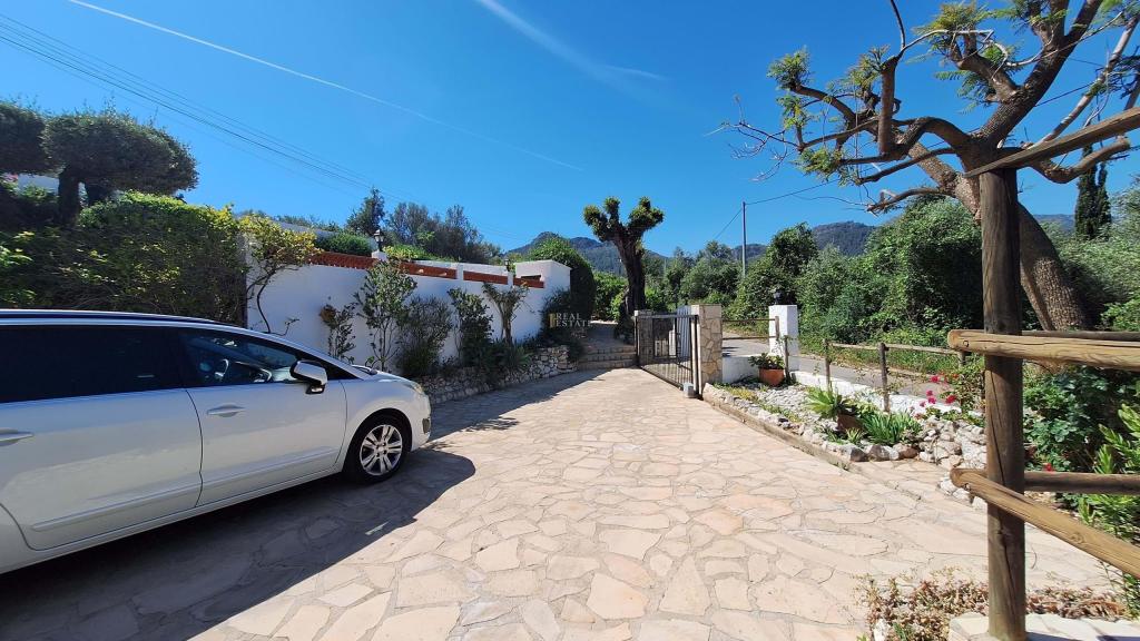 4 bed villa in Orba