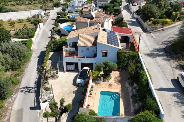4 bed villa in Orba