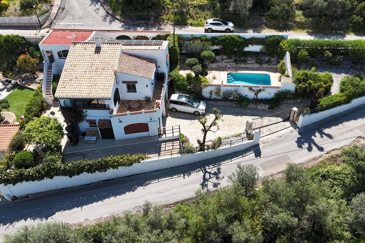 4 bed villa in Orba