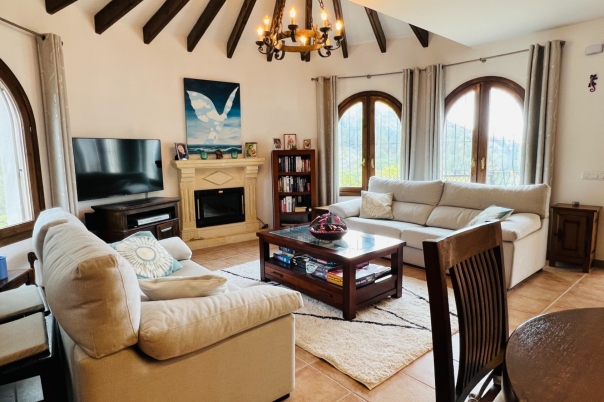 4 bed villa in Benitachell