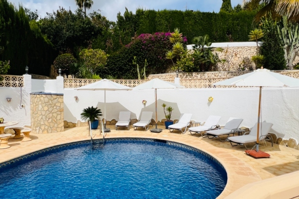 4 bed villa in Benitachell