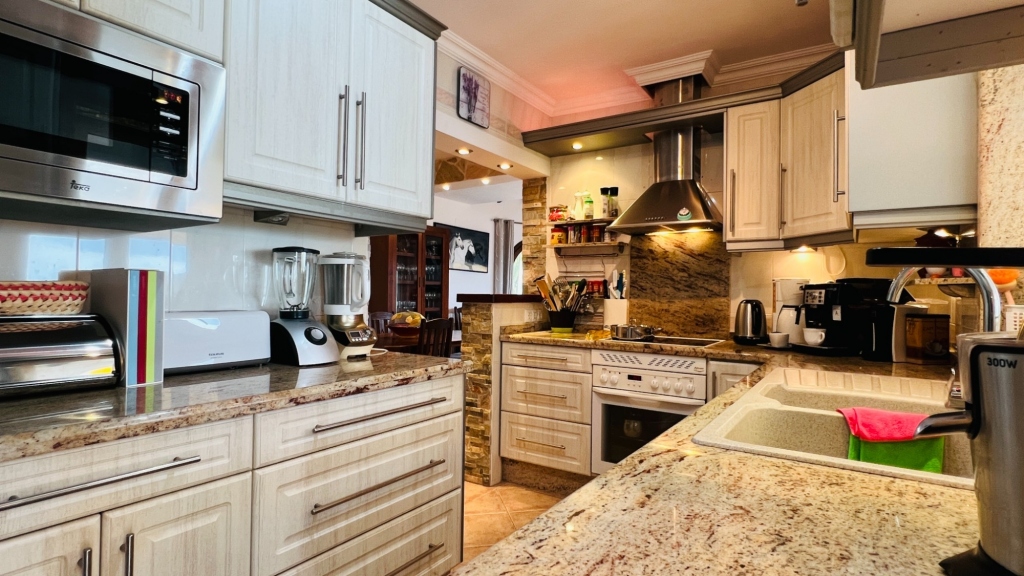 4 bed villa in Benitachell