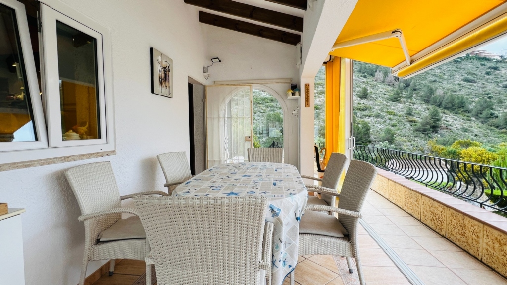 4 bed villa in Benitachell