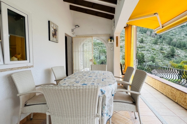 4 bed villa in Benitachell