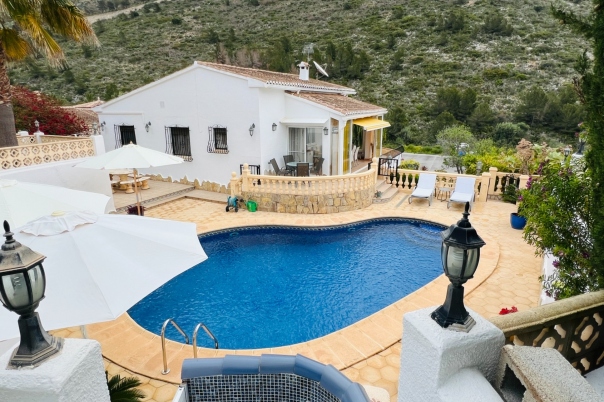 4 bed villa in Benitachell