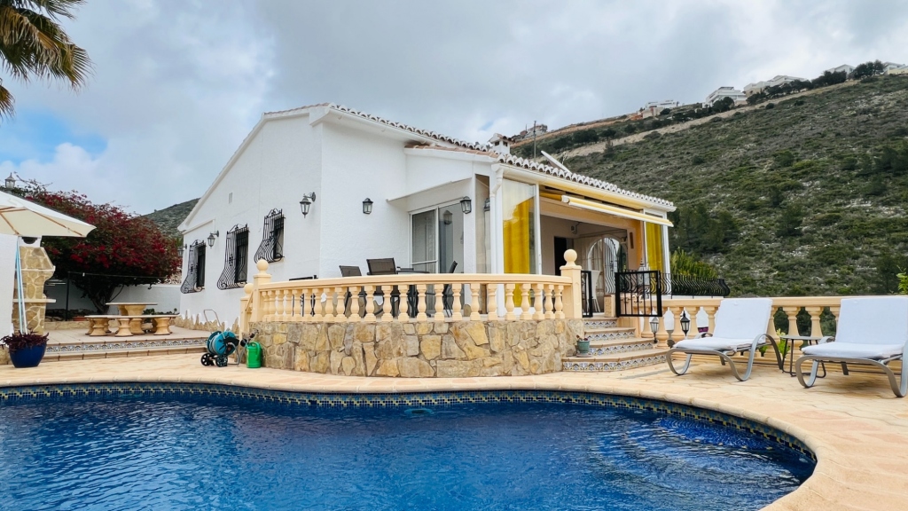4 bed villa in Benitachell