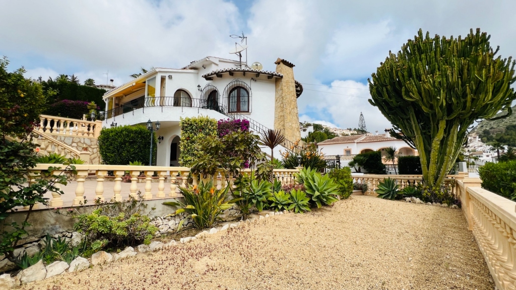4 bed villa in Benitachell