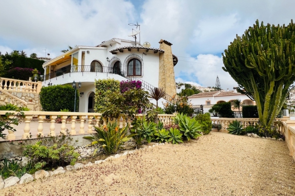 4 bed villa in Benitachell