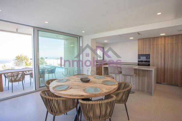 4 bed casa / chalet in Benitachell