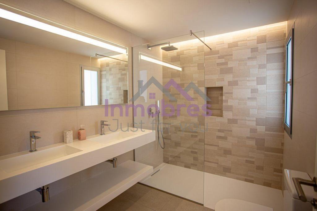 4 bed casa / chalet in Benitachell