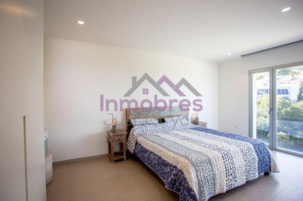 4 bed casa / chalet in Benitachell