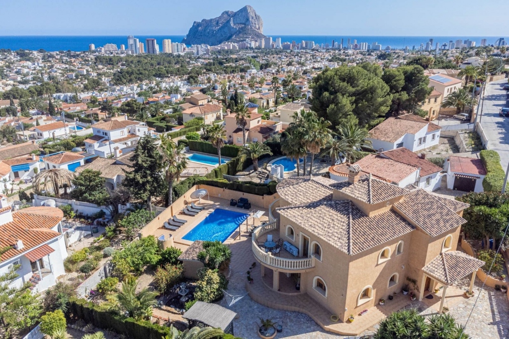 4 bed villa in Calpe