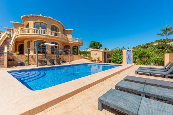 4 bed villa in Calpe