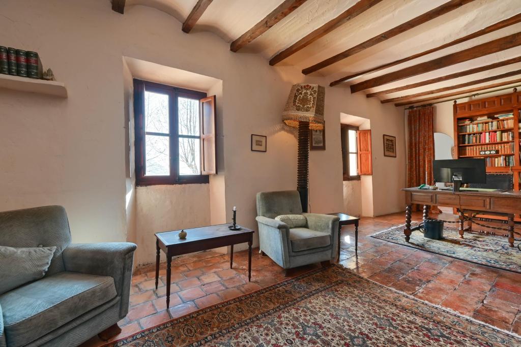 5 bed villas in Denia
