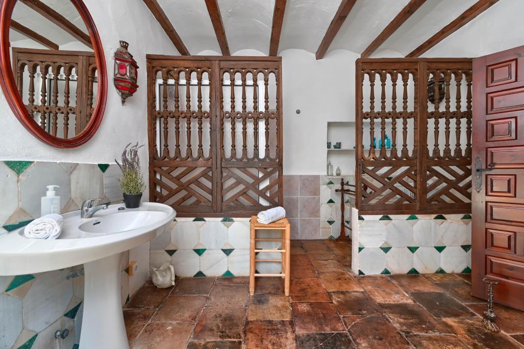 5 bed villas in Denia