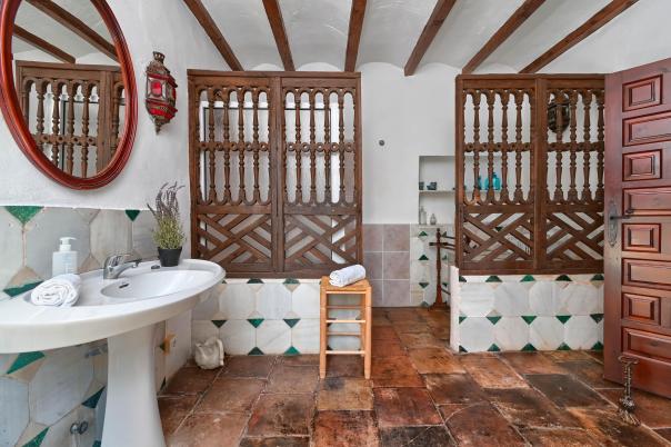 5 bed villas in Denia